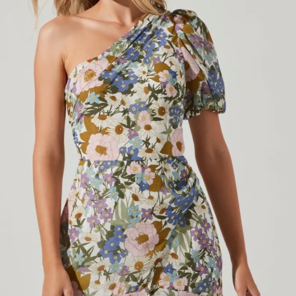 NWT ASTR the label Santorini one shoulder puff sleeve midi dress floral size M - Picture 4 of 6